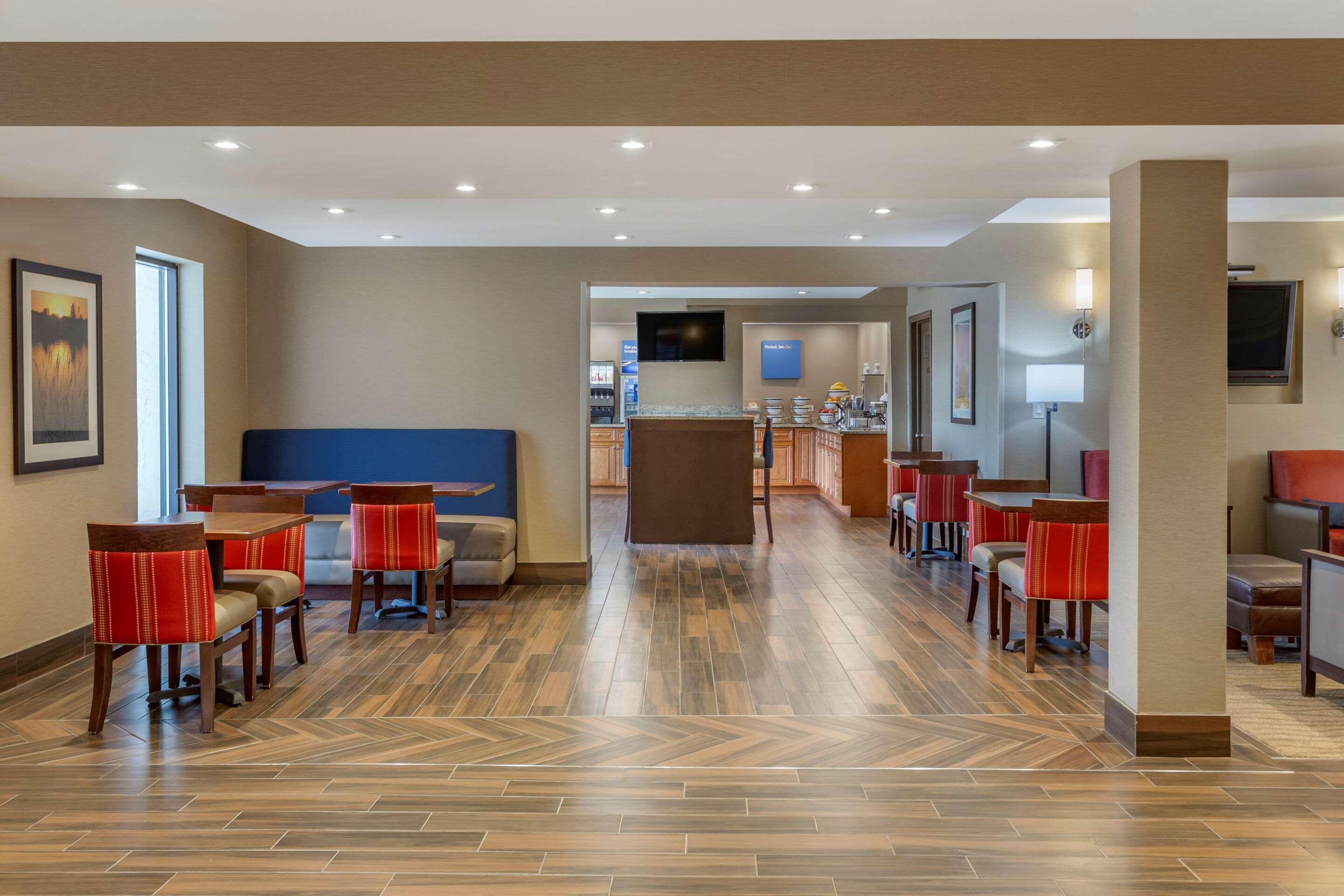 Comfort Inn & Suites Rochelle - Dekalb Exterior foto